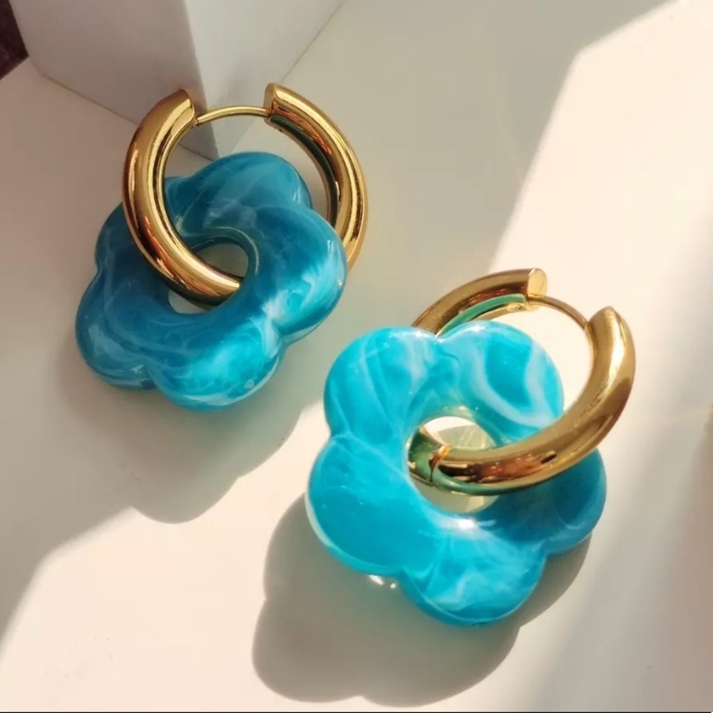 NEW Blue Floral Acrylic 90s Drop Hoop Earrings